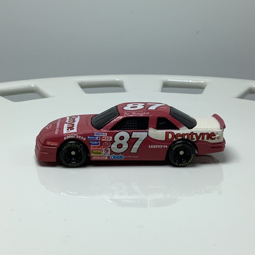 1/24 Racing Champions 1991 ‎ #87 Joe Nemechek Dentyne Chevy Lumina - LOOSE - Picture 2 of 7